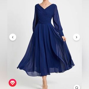 Beautiful navy chiffon overlay “very nice occasion” dress. Size 26